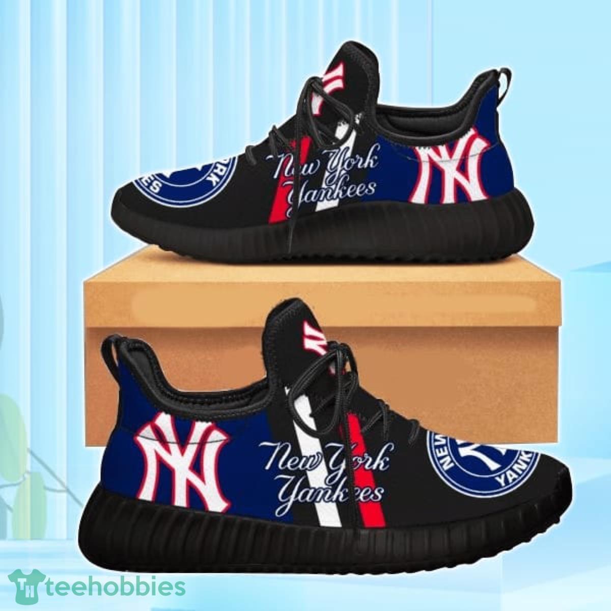 New York Yankees MLB Teams Football Big Logo Shoes Black Reze Shoes Best  Gift For Fan