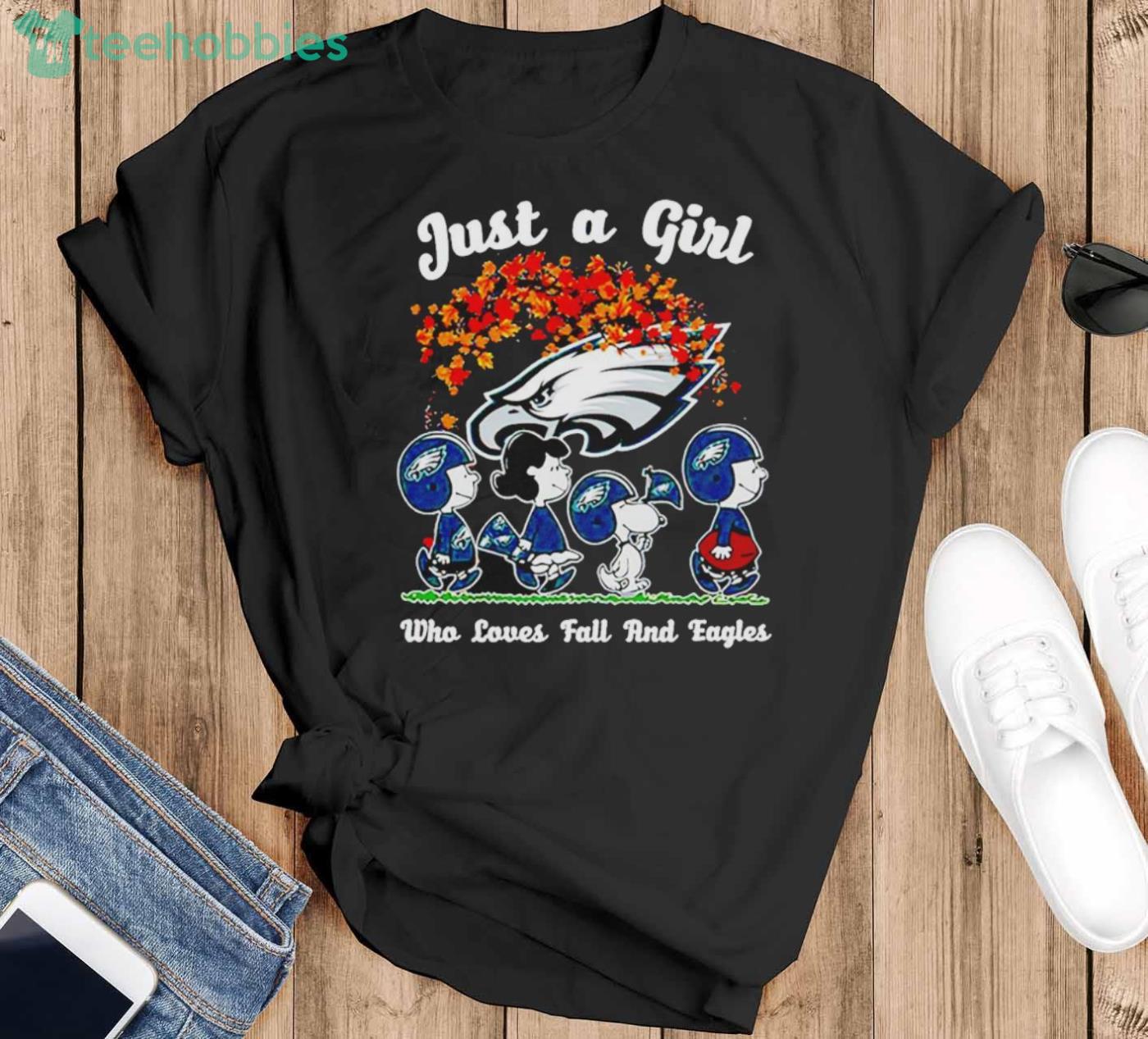 Just a girl who love fall and Philadelphia Eagles Peanuts Snoopy shirt - Black T-Shirt