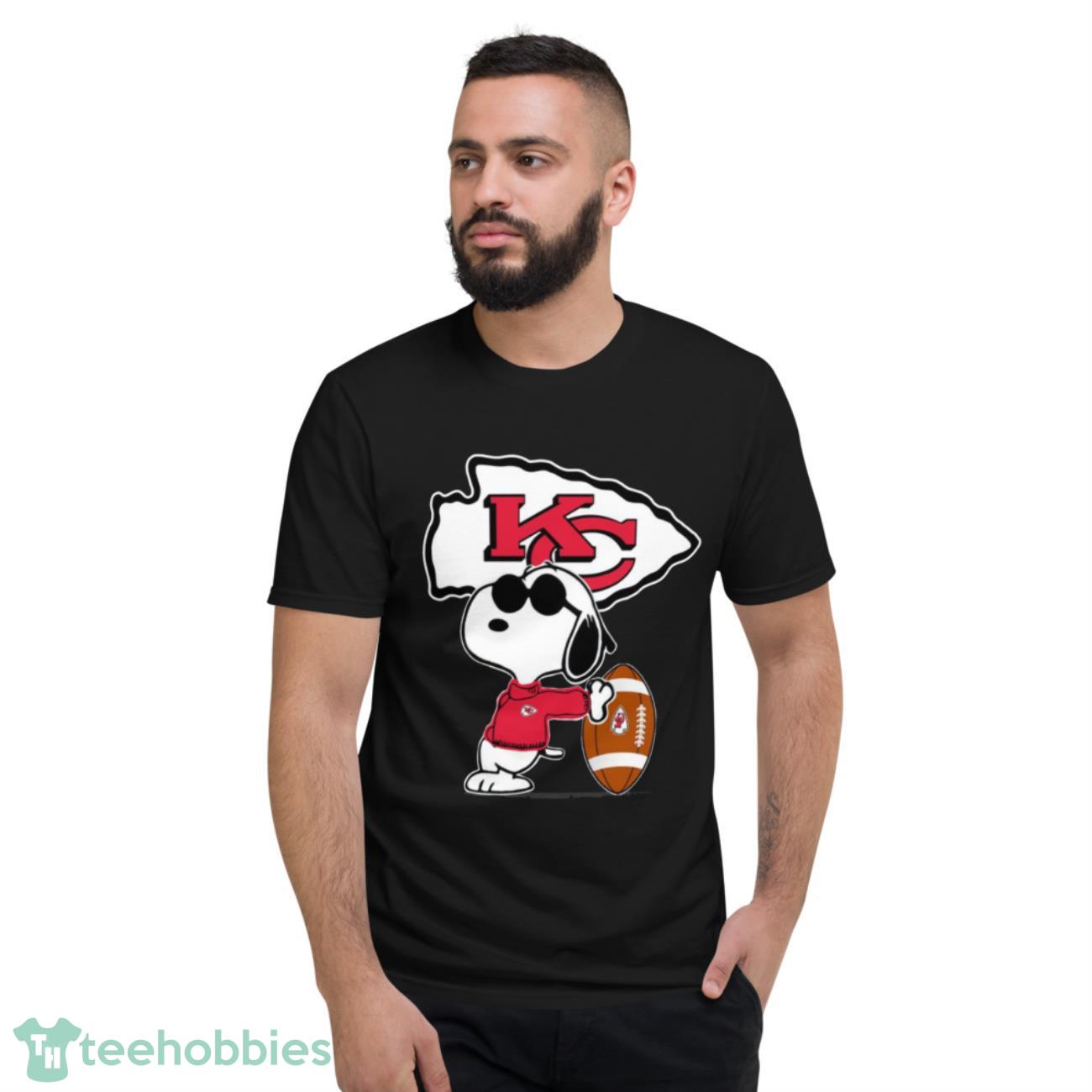 Kansas City Chiefs Nfl X Snoopy Dog Peanuts Unisex Adult T-Shirt - Short Sleeve T-Shirt