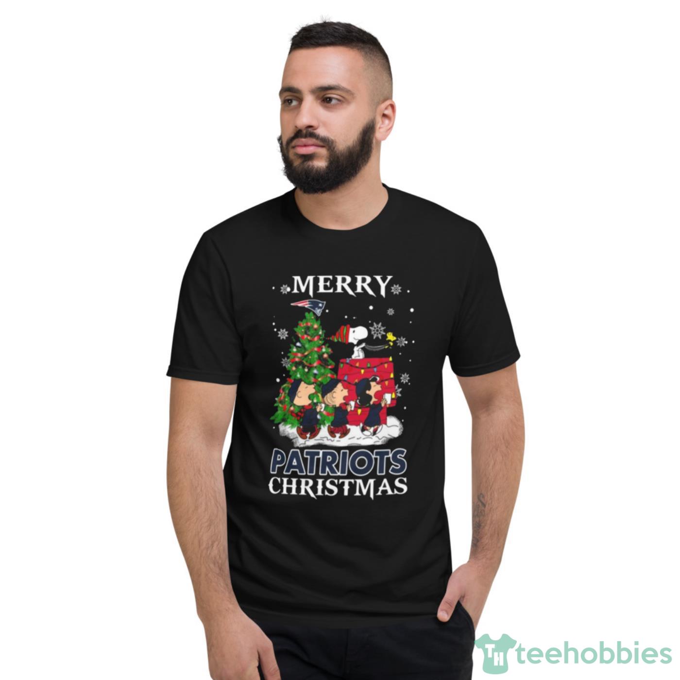 Merry Christmas New England Patriots Peanuts Ugly 2022 Shirt Cute Gift - Short Sleeve T-Shirt