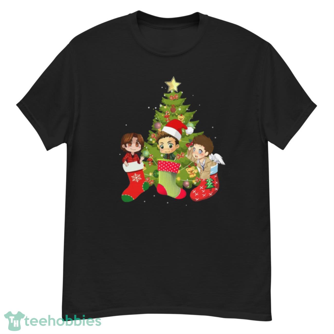 Merry Christmas Tree Supernatural Characters Chibi T-Shirt - G500 Men’s Classic T-Shirt