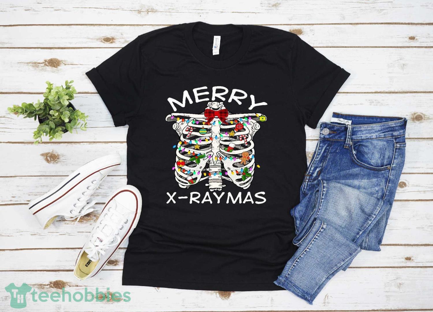 Merry X-Raymas Skeleton Rib Cage Radiology Christmas Gift T-Shirt Christmas Gift Family Christmas Shirt Product Photo 1