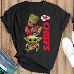 Hot Baby Yoda And Baby Groot hug Rugby Kansas City Chiefs Shirt - Black T-Shirt