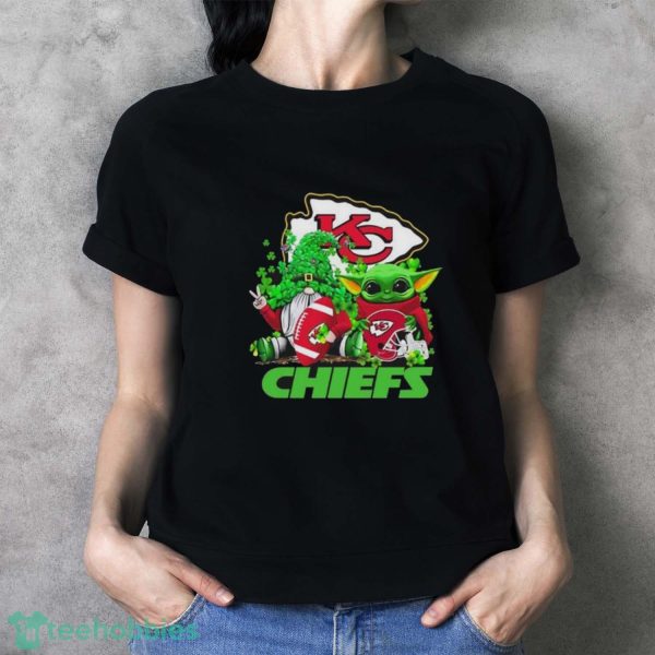 Kansas City Chiefs Baby Yoda Happy St.Patrick’s Day Shamrock Shirt - Ladies T-Shirt