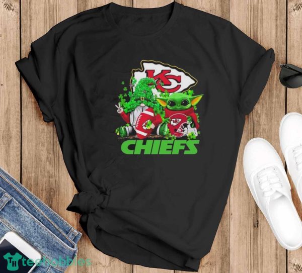 Kansas City Chiefs Baby Yoda Happy St.Patrick’s Day Shamrock Shirt - Black T-Shirt