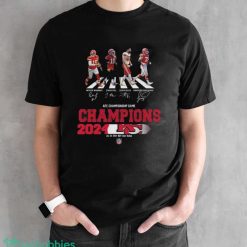 Kansas City Chiefs Is Champions Of AFC Championship Game Season 2023-2024 At Jan 28 MT Bank Stadium Abbey Road Team Member Signatures Shirt - Black Unisex T-Shirt