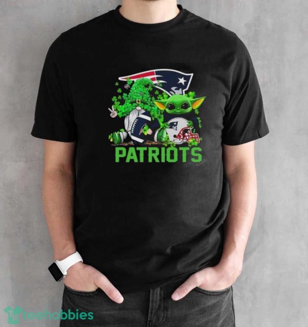 New England Patriots Baby Yoda Happy St.Patrick’s Day Shamrock Shirt - Black Unisex T-Shirt