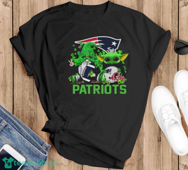 New England Patriots Baby Yoda Happy St.Patrick’s Day Shamrock Shirt - Black T-Shirt