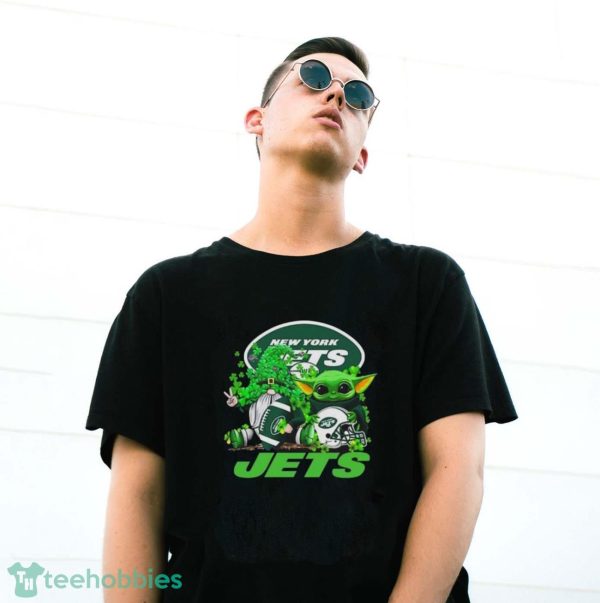 New York Jets Baby Yoda Happy St.Patrick’s Day Shamrock Shirt - G500 Gildan T-Shirt
