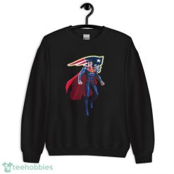 NFL Superman DC Sports Football New England Patriots T Shirt - Unisex Heavy Blend Crewneck Sweatshirt