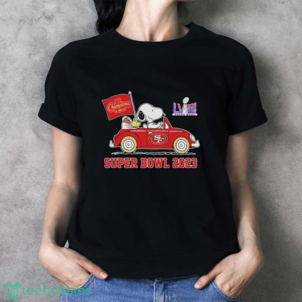 Official Peanuts Snoopy And Woodstock On Car San Francisco 49ers NFC Champions Super Bowl 2023 Shirt - Ladies T-Shirt