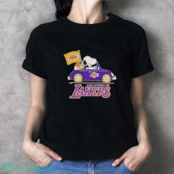 Peanuts Snoopy And Woodstock Drive Car Los Angeles Lakers Basketball Shirt - Ladies T-Shirt