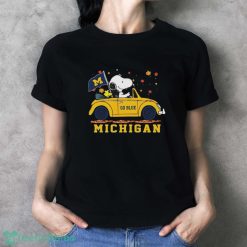 Peanuts Snoopy And Woodstock On Car Michigan Wolverines Go Blue Shirt - Ladies T-Shirt