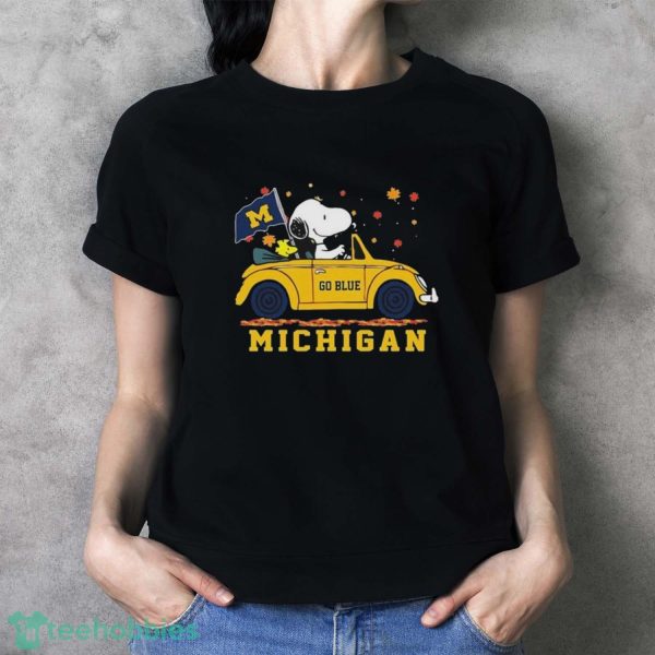 Peanuts Snoopy And Woodstock On Car Michigan Wolverines Go Blue Shirt - Ladies T-Shirt