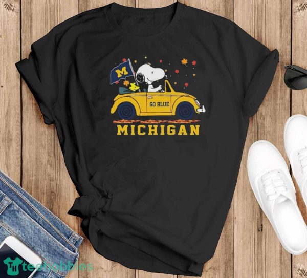 Peanuts Snoopy And Woodstock On Car Michigan Wolverines Go Blue Shirt - Black T-Shirt