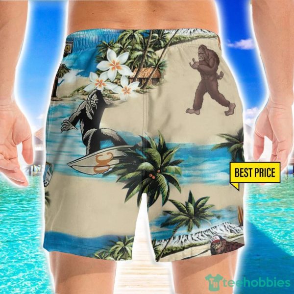 Bigfoot On The Beach Funny Style 3D Beach Shorts For Men Gift Summer Gift Product Photo 2