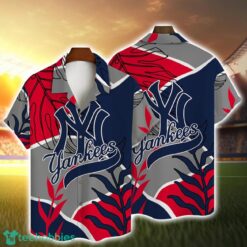 New York Yankess Team Logo Vintage Leaf Pattern Hawaiian Shirt Product Photo 1