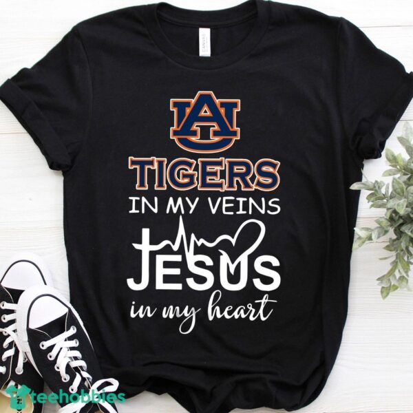 Auburn Tigers Jesus T-Shirt Hoodie Sweatshirt Product Photo 3