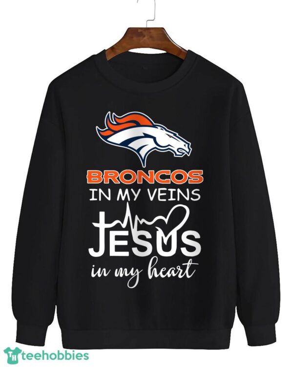 Denver Broncos Jesus T-Shirt Hoodie Sweatshirt Product Photo 2
