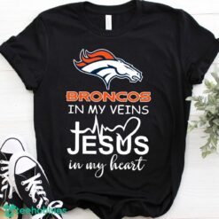 Denver Broncos Jesus T-Shirt Hoodie Sweatshirt Product Photo 3