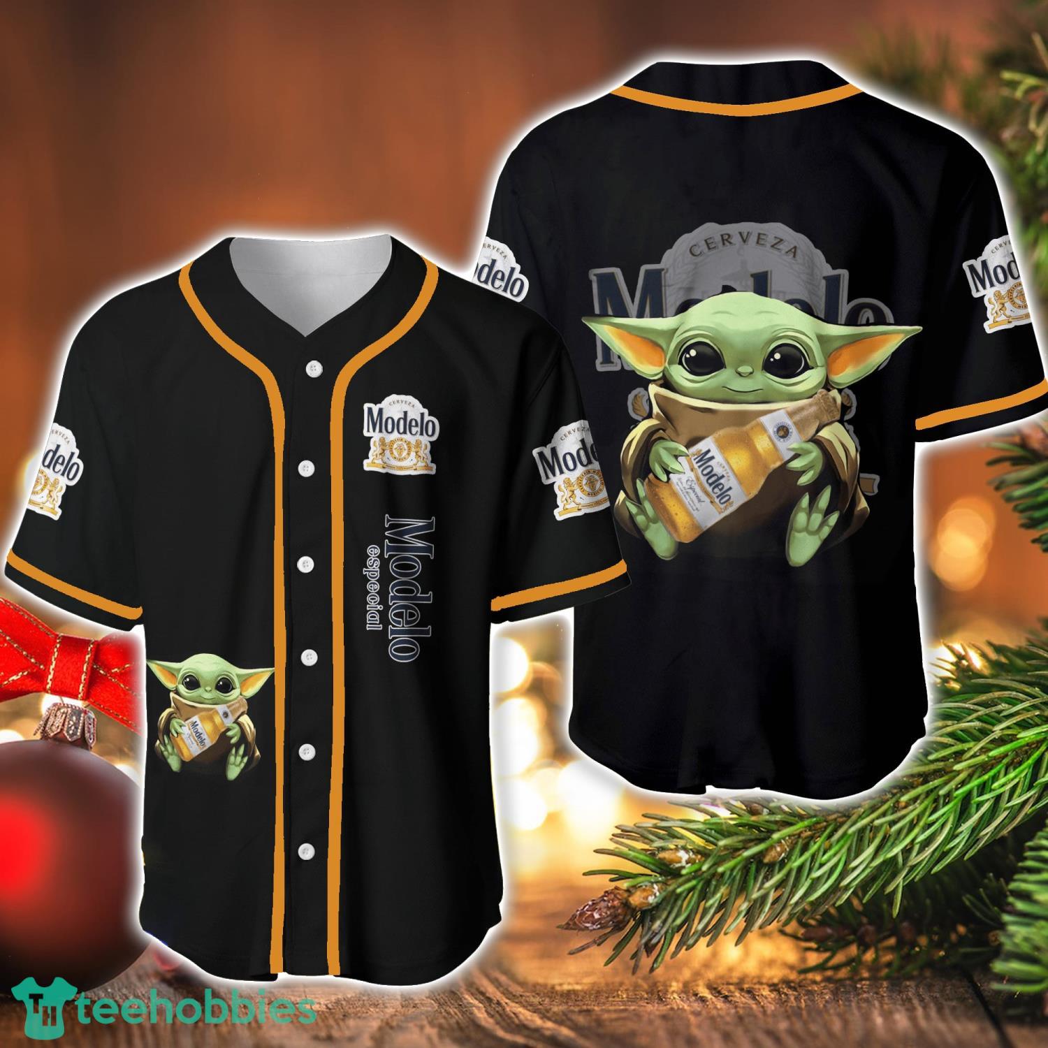 Modelo Baby Yoda Hug Logo Cute Baseball Jersey Shirt Gift Ideas image Modelo Baby Yoda Hug Logo Cute Baseball Jersey Shirt Gift Ideas Product Photo 1