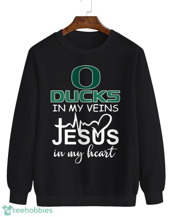 Oregon Ducks Jesus T-Shirt Hoodie Sweatshirt Product Photo 2