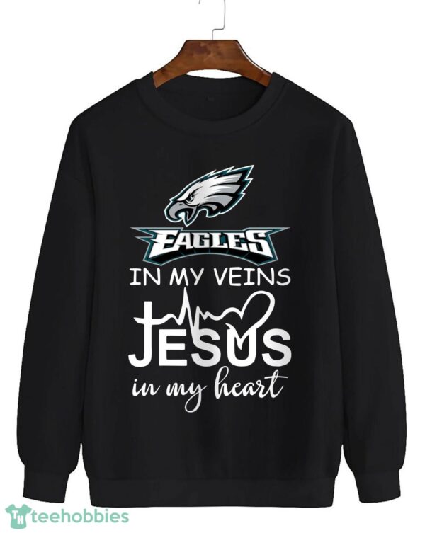 Philadelphia Eagles Jesus T-Shirt Hoodie Sweatshirt Product Photo 2