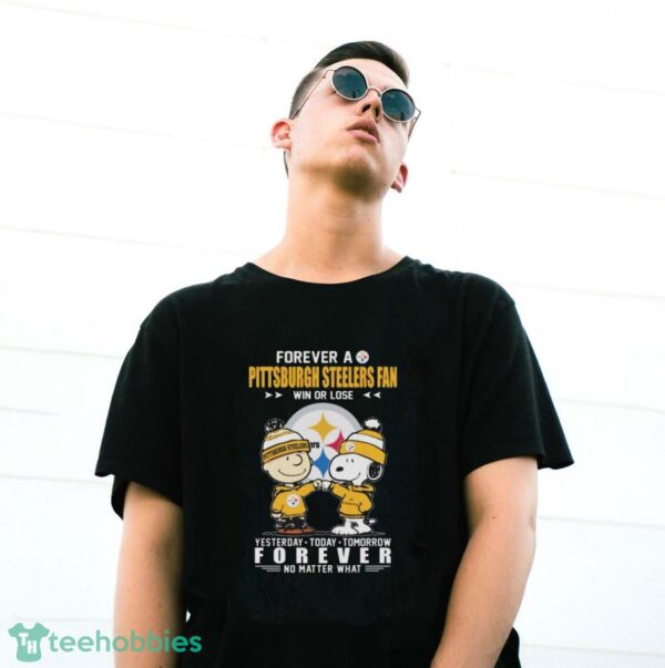 Charlie Brown And Snoopy Forever A Pittsburgh Steelers Fan Win Or Lose Yesterday Today Tomorrow Forever No Matter What Shirt - G500 Gildan T-Shirt