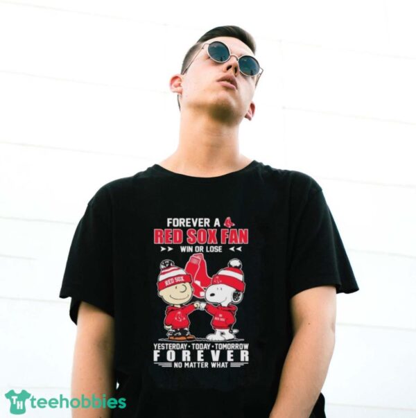 Funny Charlie Brown And Snoopy Forever A Red Sox Fan Win Or Lose 2024 Shirt - G500 Gildan T-Shirt