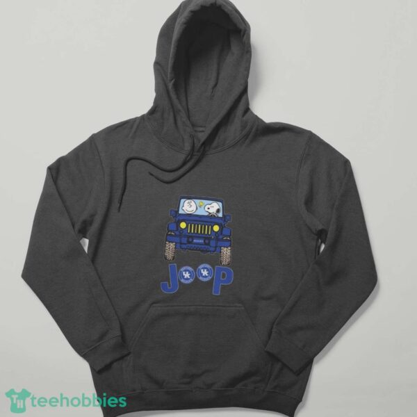 Kentucky Wildcats Snoopy And Charlie Brown Driving Jeep T-Shirt - Hoodie