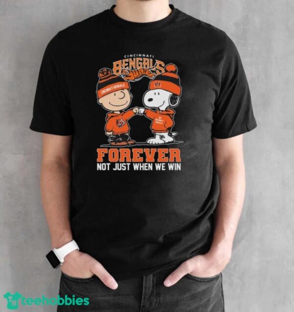 Official Official Peanuts Snoopy And Charlie Brown Cincinnati Bengals Forever Not Just When We Win Shirt - Black Unisex T-Shirt