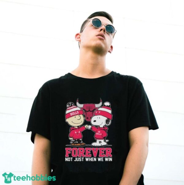 Official Peanuts Snoopy And Charlie Brown Friends Chicago Bulls Forever Not Just When We Win Shirt - G500 Gildan T-Shirt