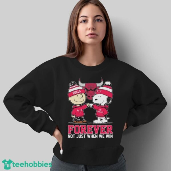 Official Peanuts Snoopy And Charlie Brown Friends Chicago Bulls Forever Not Just When We Win Shirt - Sweatshirt