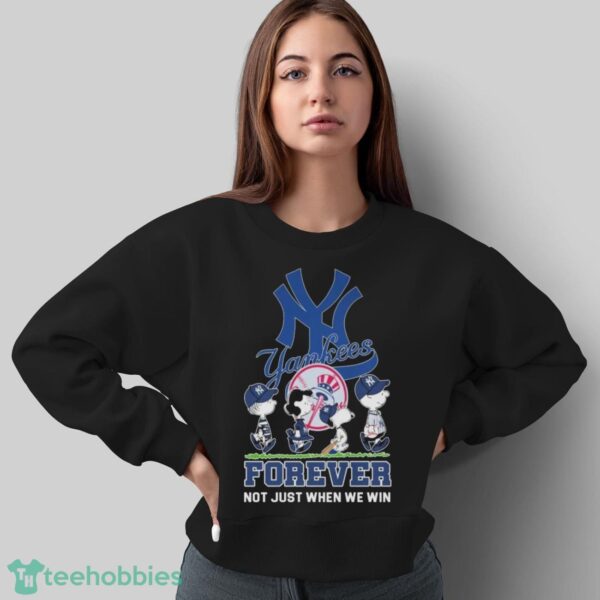 Official The Peanut Characters Abbey Road New York Yankees Forever Not Just When We Win Shirt - Sweatshirt