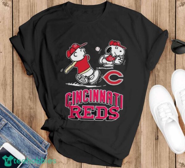 Peanuts Charlie Brown And Snoopy Playing Baseball Cincinnati Reds Product Photo 1
