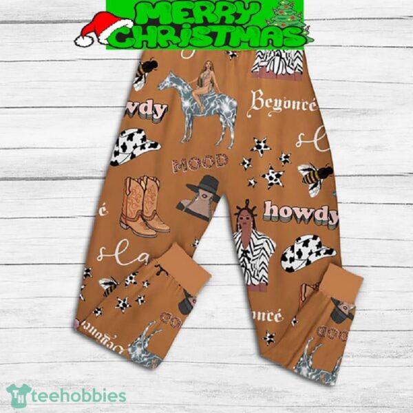 Beyonce This Ain’t Texas Ain’t No Hold ‘Em Fleece Pajamas Set For Christmas - Beyonce This Ain’t Texas Ain’t No Hold ‘Em Fleece Pajamas Set-2