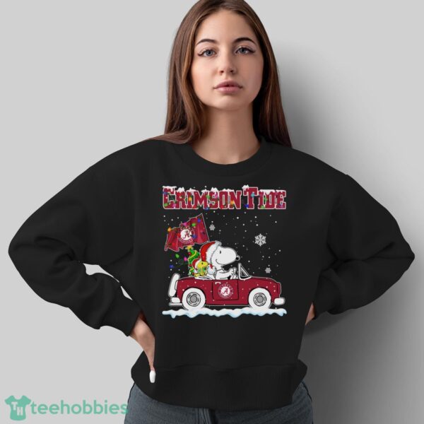 Alabama Crimson Tide Snoopy And Woodstock Driving Car Cute Snoopy Limited Edition Shirt - Sweatshirt