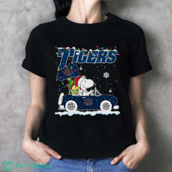 Auburn Tigers Snoopy And Woodstock Driving Car Cute Snoopy Limited Edition Shirt - Ladies T-Shirt