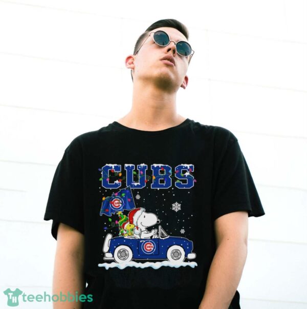 Chicago Cubs Snoopy And Woodstock Driving Car Cute Snoopy Limited Edition Shirt - G500 Gildan T-Shirt