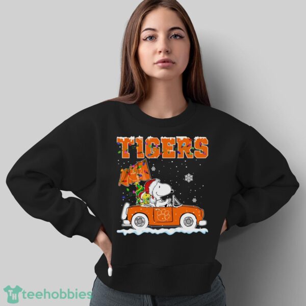 Clemson Tigers Snoopy And Woodstock Driving Car Cute Snoopy Limited Edition Shirt - Sweatshirt