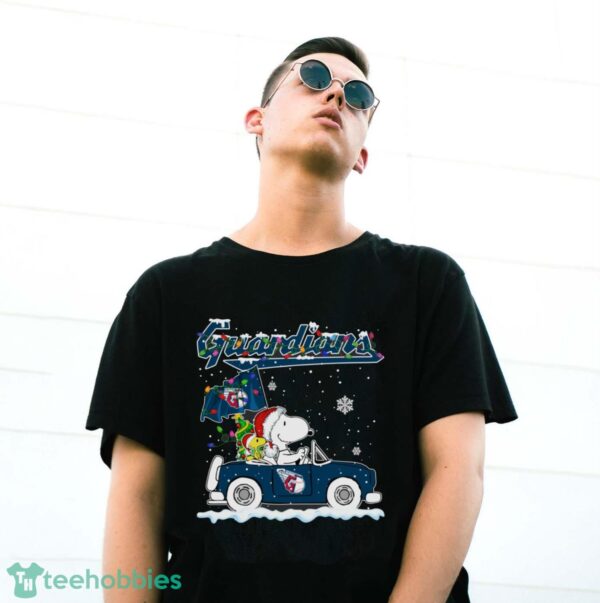 Cleveland Guardians Snoopy And Woodstock Driving Car Cute Snoopy Limited Edition Shirt - G500 Gildan T-Shirt