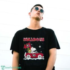 Georgia Bulldogs Snoopy And Woodstock Driving Car Cute Snoopy Limited Edition Shirt - G500 Gildan T-Shirt
