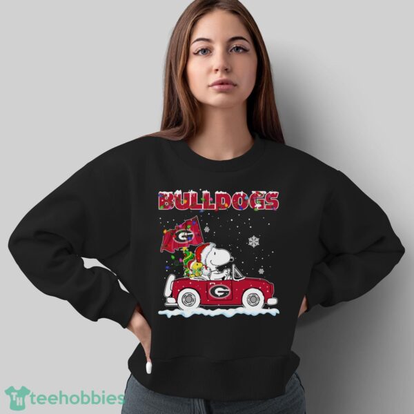 Georgia Bulldogs Snoopy And Woodstock Driving Car Cute Snoopy Limited Edition Shirt - Sweatshirt