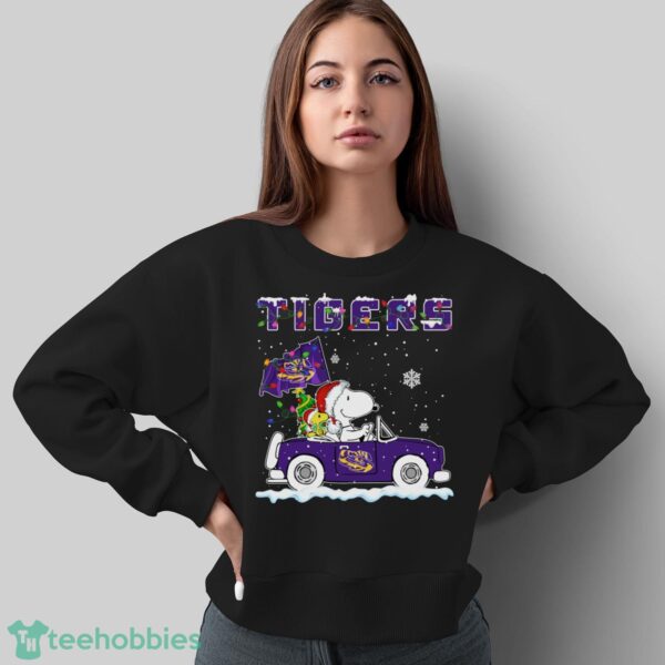 LSU Tigers Snoopy And Woodstock Driving Car Cute Snoopy Limited Edition Shirt - Sweatshirt