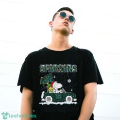 Michigan State Spartans Snoopy And Woodstock Driving Car Cute Snoopy Limited Edition Shirt - G500 Gildan T-Shirt