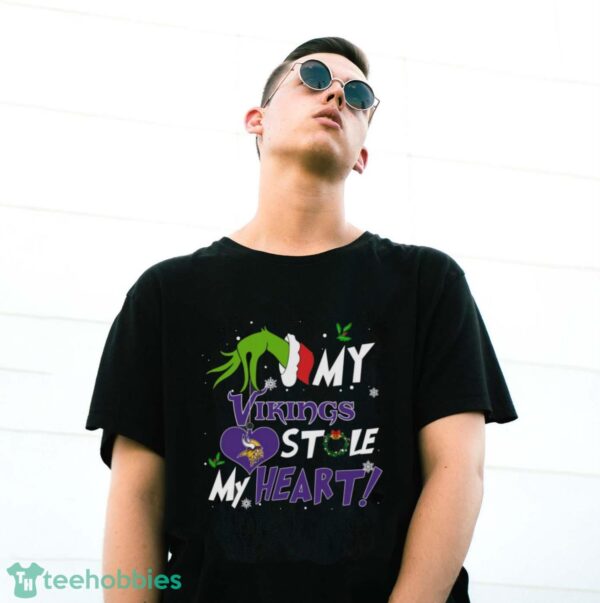 My Minnesota Vikings Stole My Heart Grinch Limited Edition Shirt - G500 Gildan T-Shirt