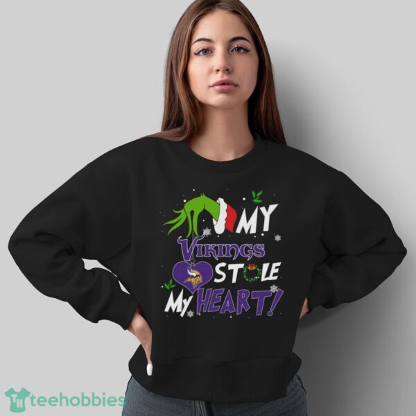 My Minnesota Vikings Stole My Heart Grinch Limited Edition Shirt - Sweatshirt