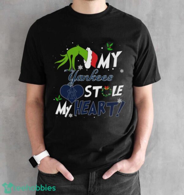 My New York Yankees Stole My Heart Grinch Limited Edition Shirt - Black Unisex T-Shirt
