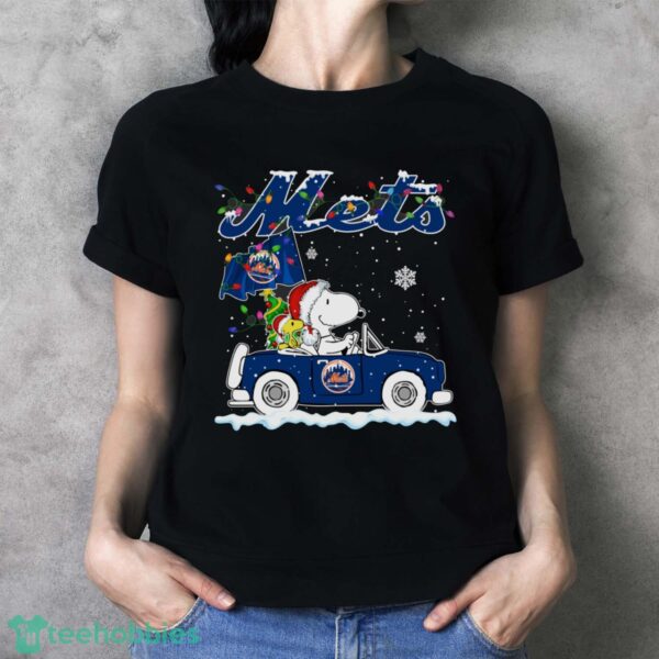 New York Mets Snoopy And Woodstock Driving Car Cute Snoopy Limited Edition Shirt - Ladies T-Shirt