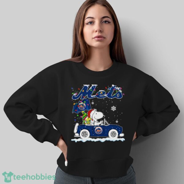 New York Mets Snoopy And Woodstock Driving Car Cute Snoopy Limited Edition Shirt - Sweatshirt
